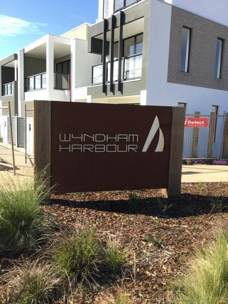 8 Quay Boulevard, Werribee South VIC 3030 