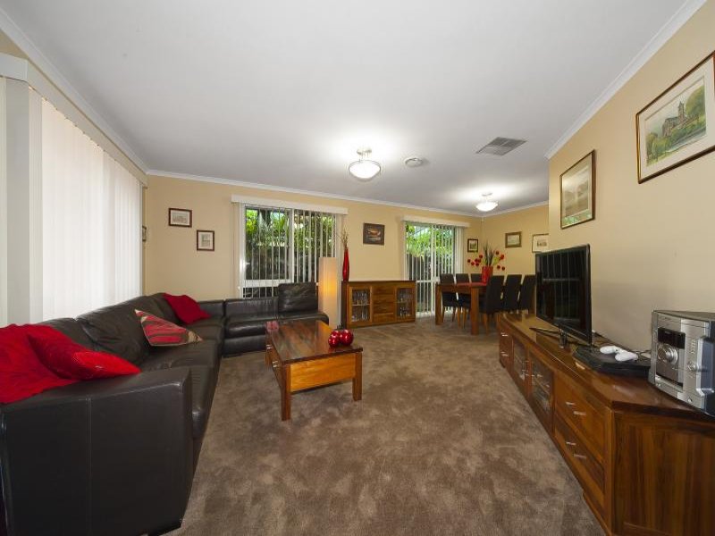 8 Roger Court, Rowville VIC 3178 