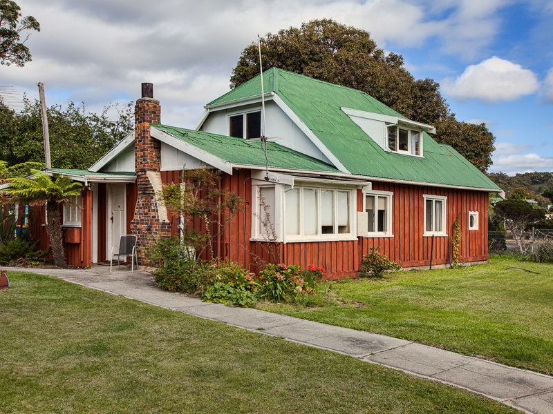 8 St Helens Point Road, ST HELENS, TAS, 7216