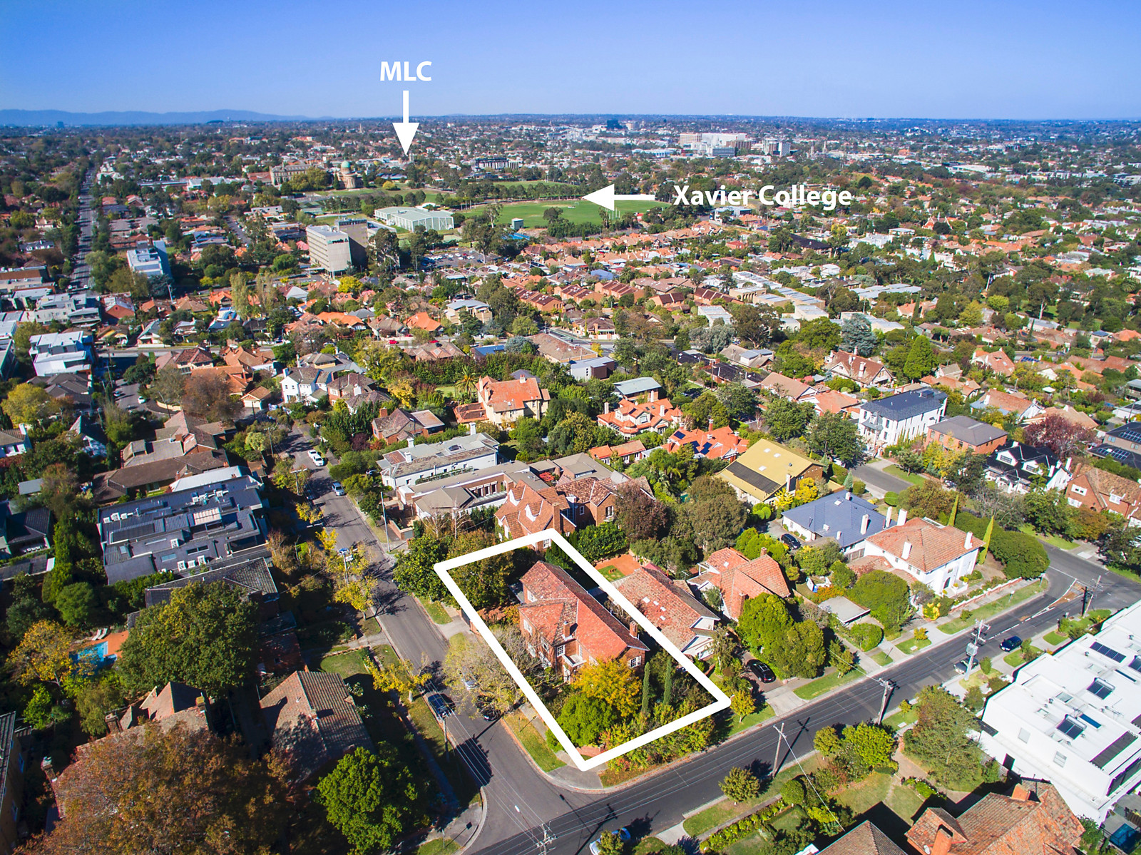 8 Tara Avenue, Kew RT Edgar