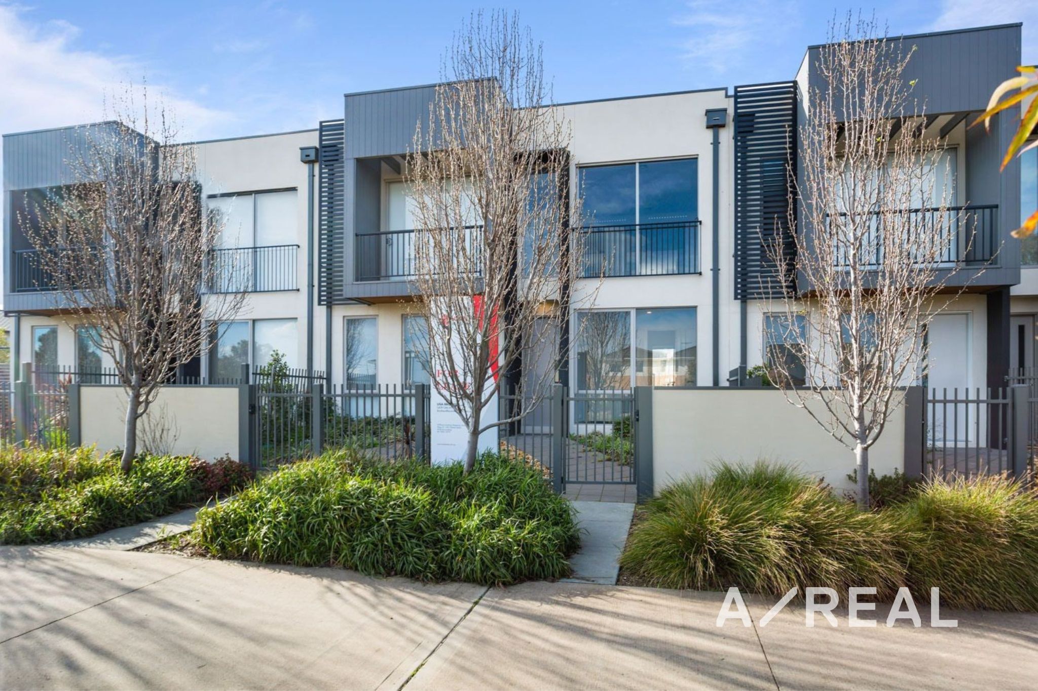 8 Tattersalls Lane, Point Cook VIC 3030 