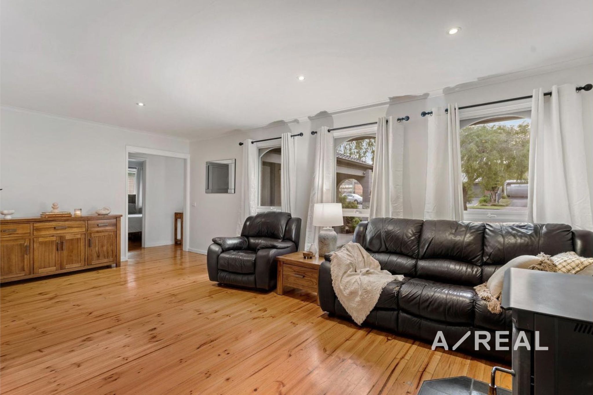 8 William Road, Croydon VIC 3136 