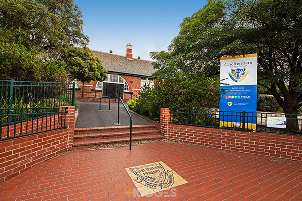 80 Albenca Street Cheltenham