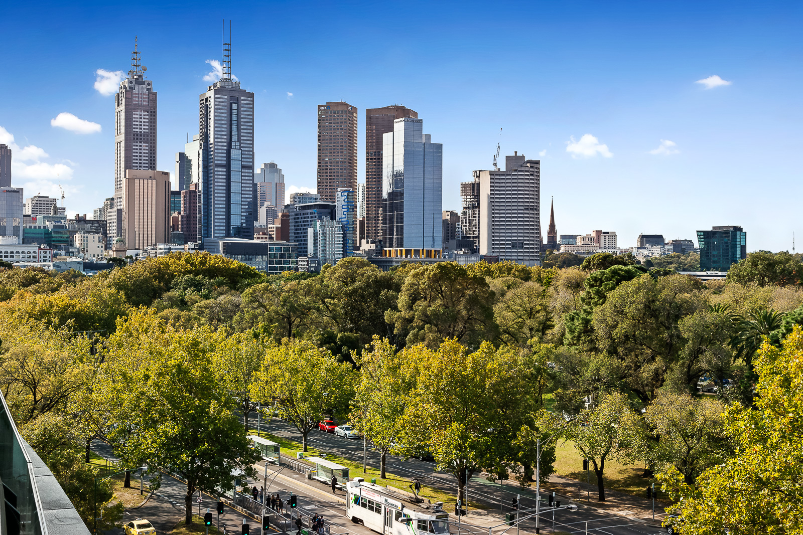 811/250 St Kilda Road, Melbourne | RT Edgar