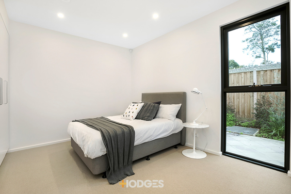 8/19 Landcox Street Brighton East