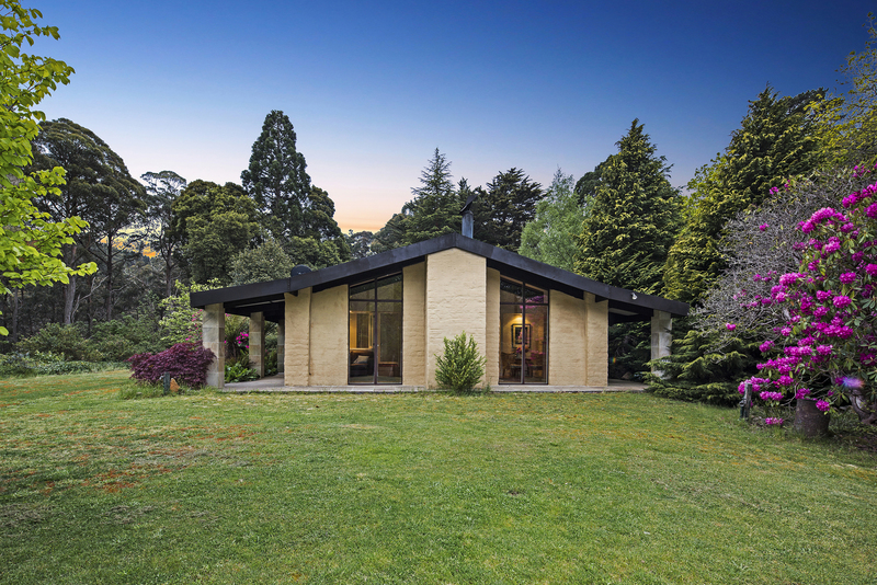 877 Mount Macedon Road,Mount Macedon 3441 RT Edgar
