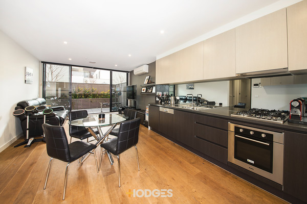 8/81 Warrigal Road Mentone