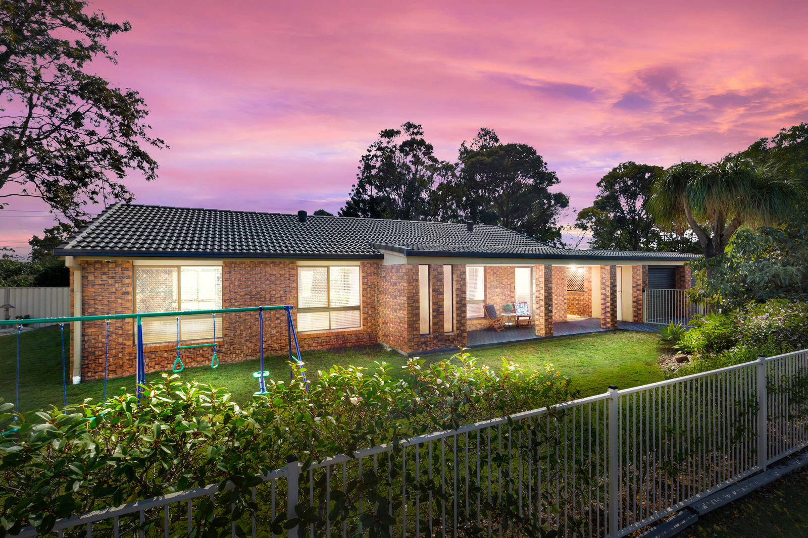 9 Brentwood Drive, Daisy Hill QLD 4127