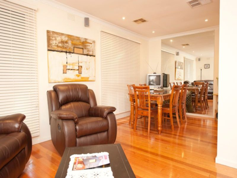 9 Cassia Street, Doncaster East