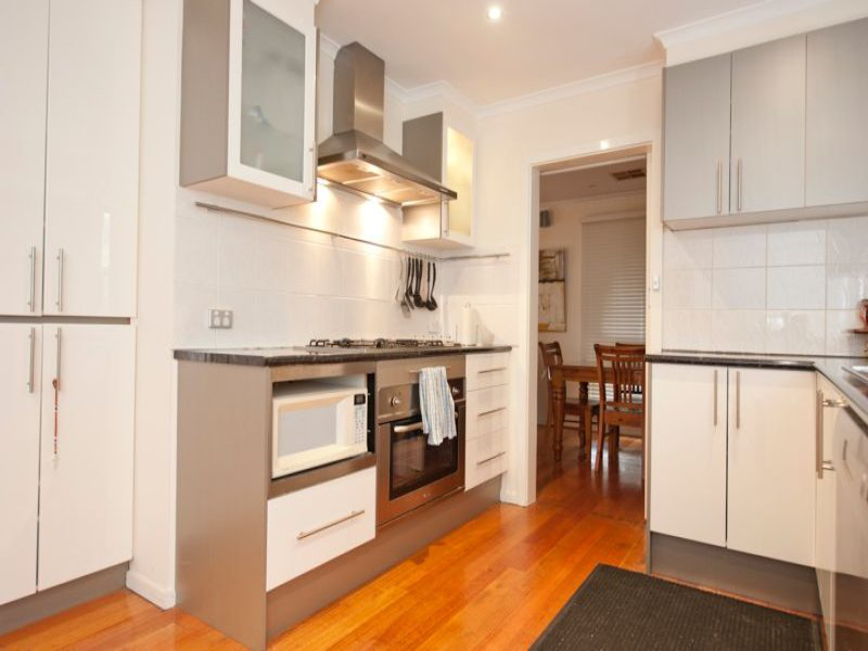 9 Cassia Street, Doncaster East