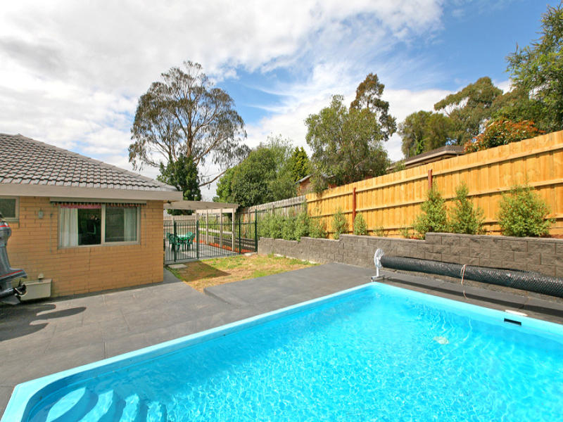 9 Cassia Street, Doncaster East