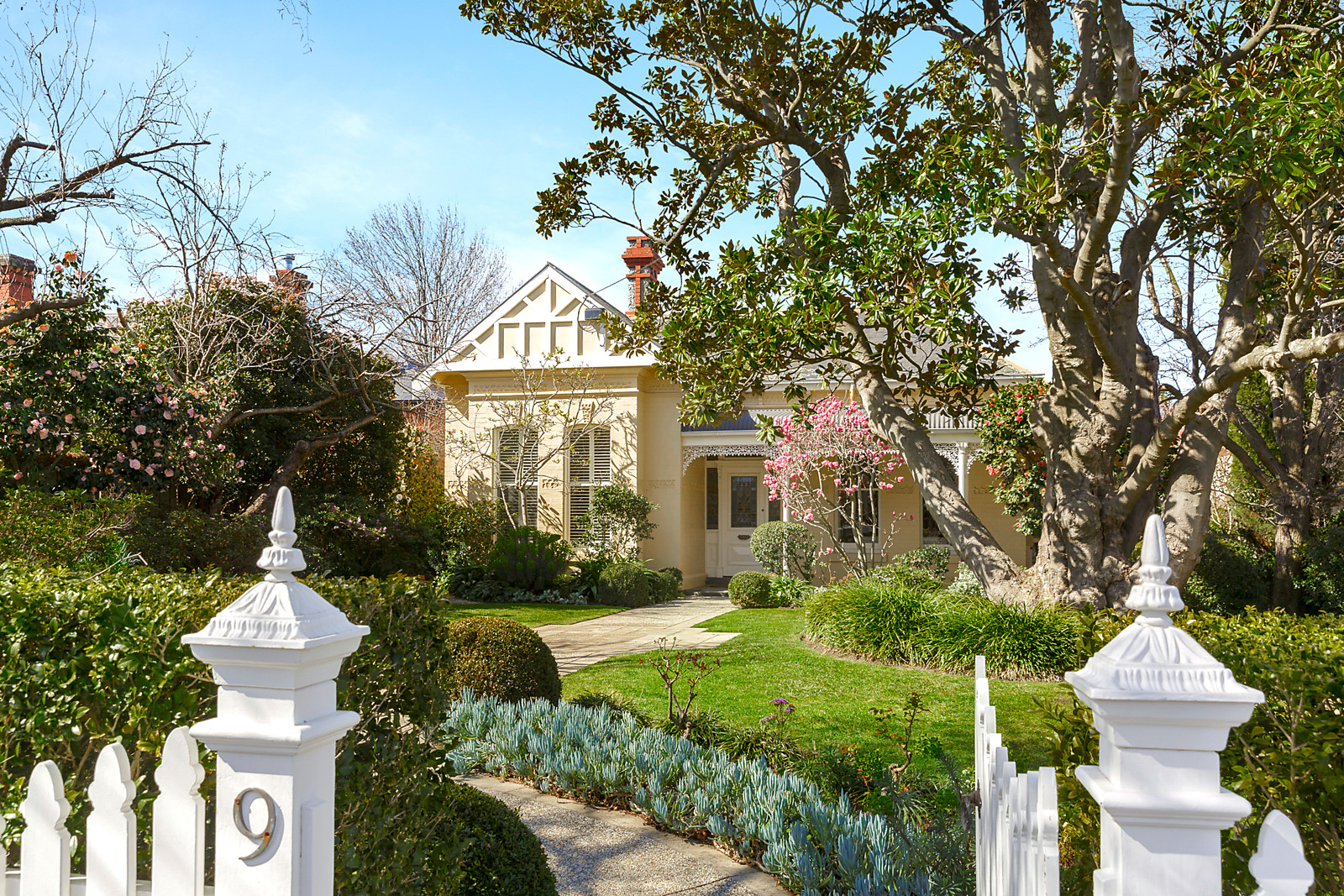 9 Glendearg Grove, Malvern VIC 3144