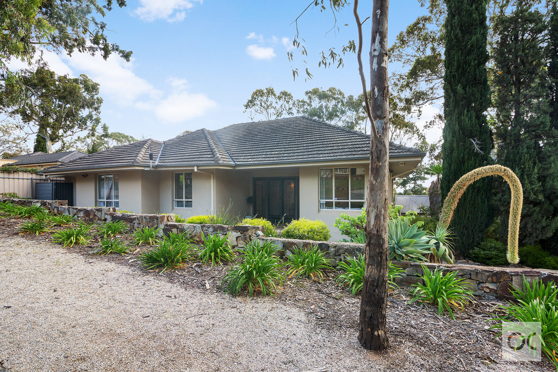9 Mingara Avenue