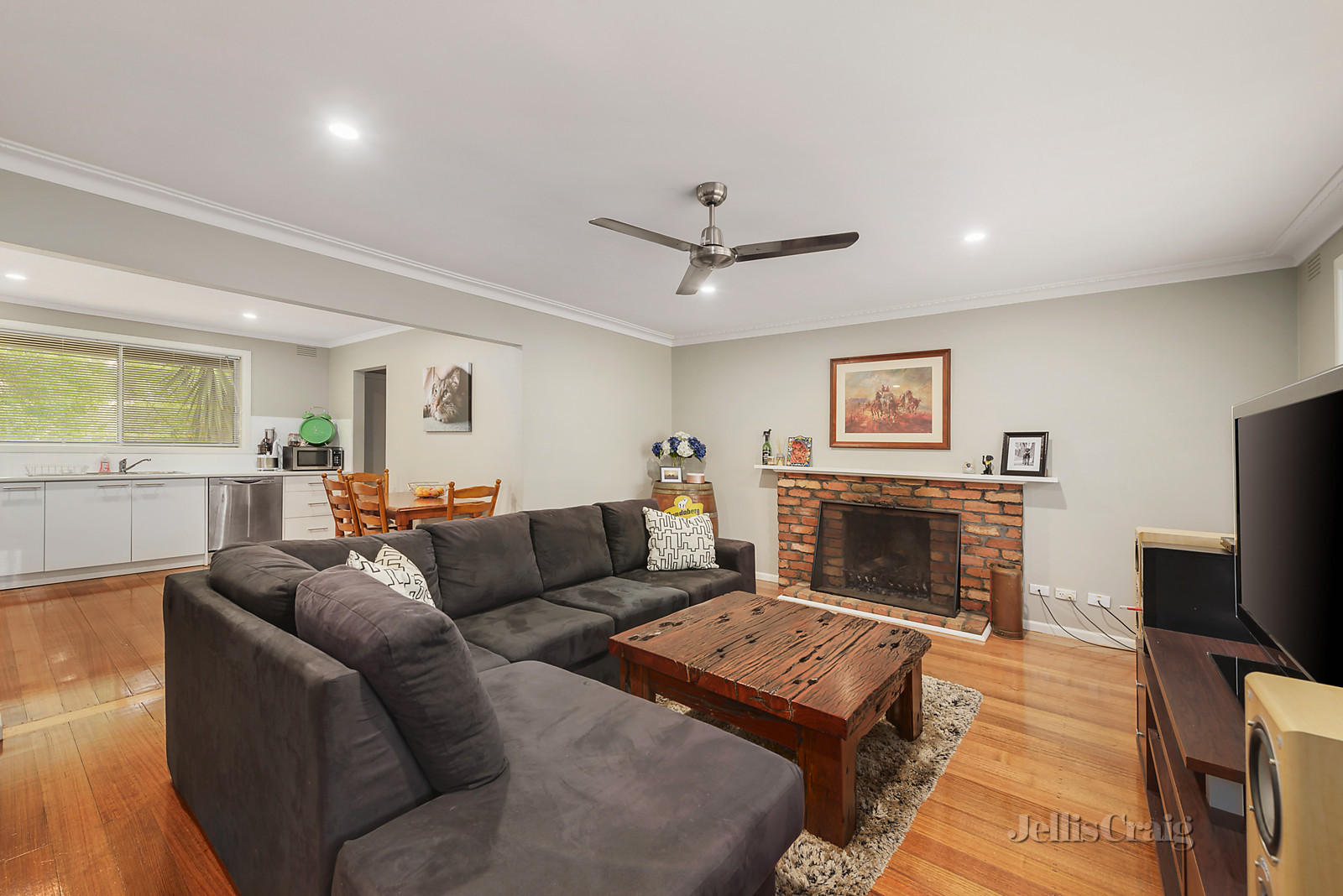 9 Stephen Crescent, Croydon
- Print Image 1