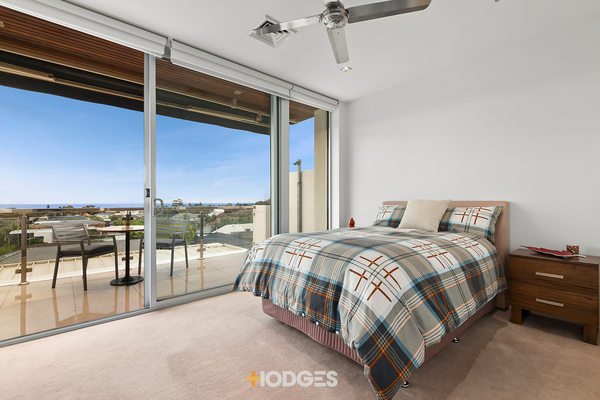 9/35 Willis Street Hampton