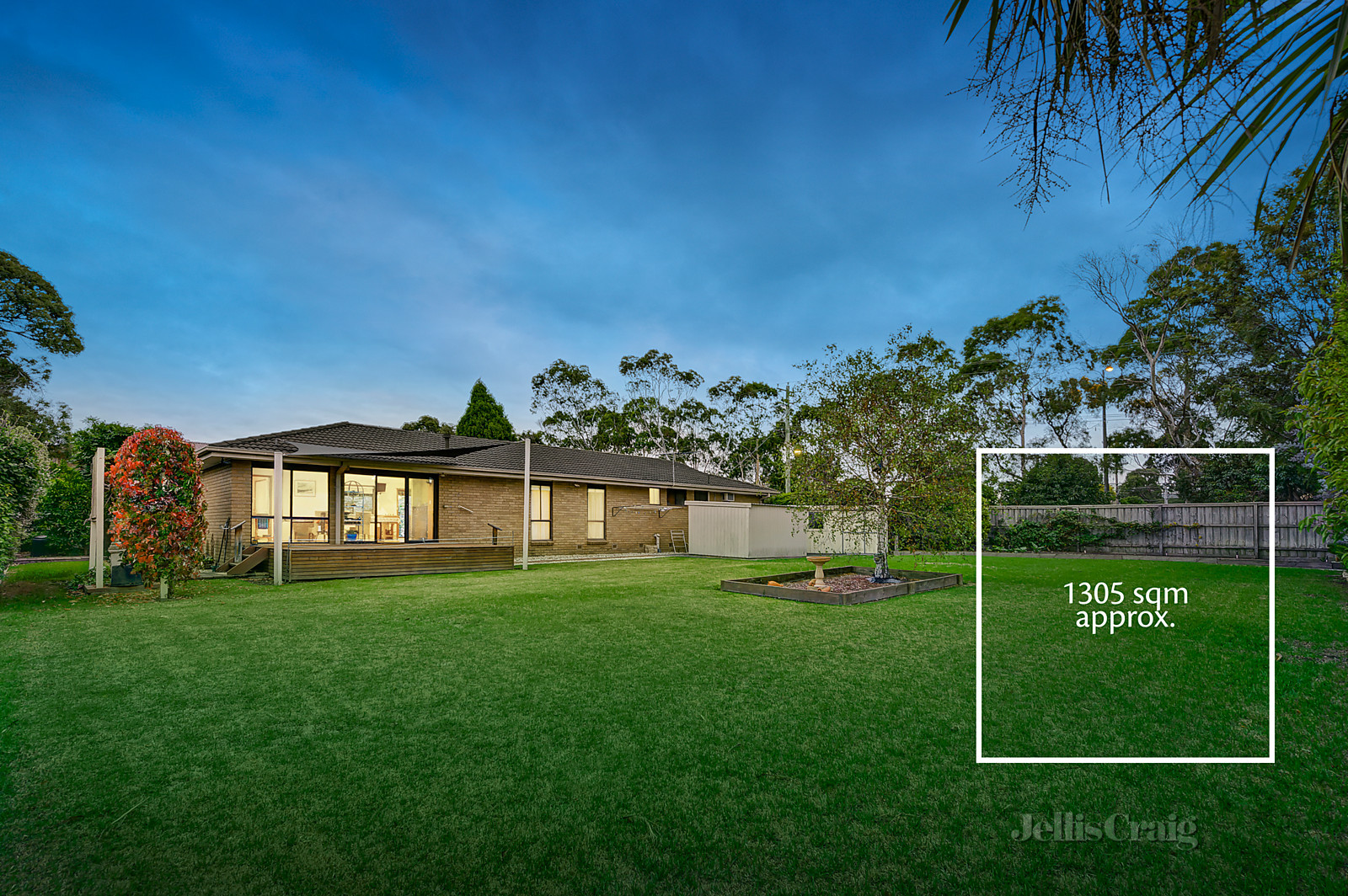 972-974 High Street Road, Glen Waverley
- Print Image 1