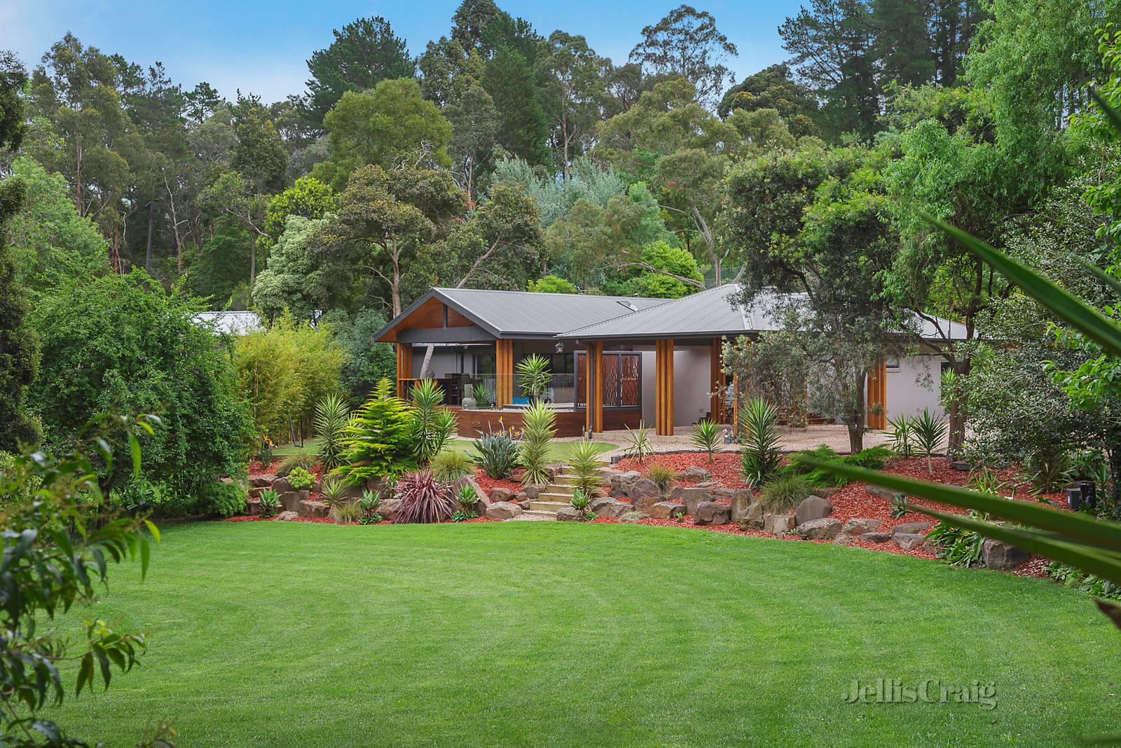 98-100 Corriedale Crescent, Park Orchards
- Print Image 1