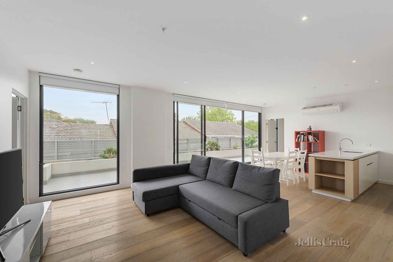 G04/20 Weir Street, Balwyn
- Print Image 1